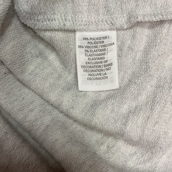 Victoria’s Secret Gray Open Back Long Sleeve Sweater - Picture 5 of 5